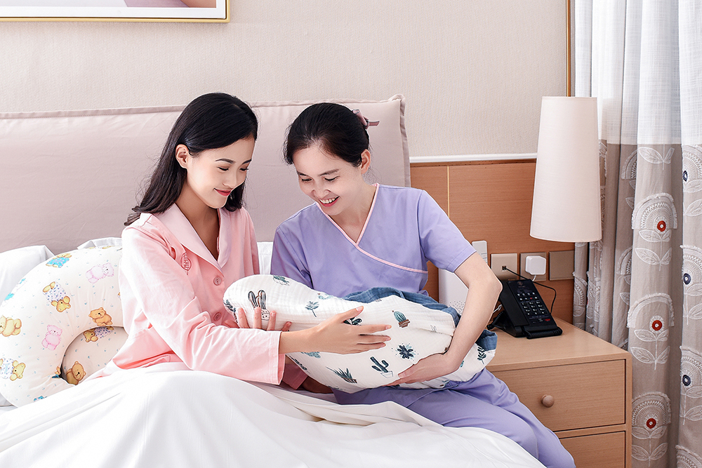 东莞好运到家家政:居家月嫂多少钱一个月?